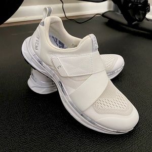 TIEM Cycling Shoes w/Clips | Marble White